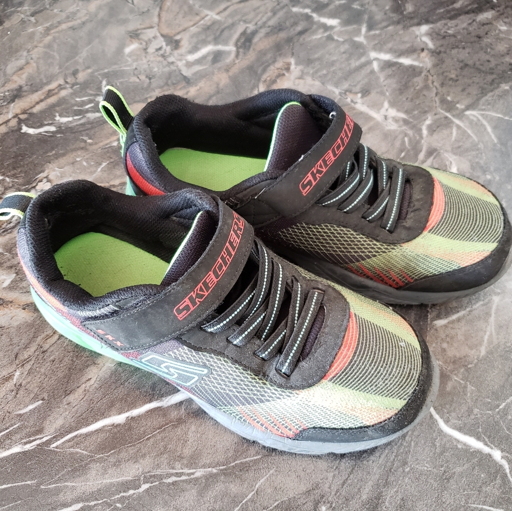Sketchers Running Shoes, Size 3.5